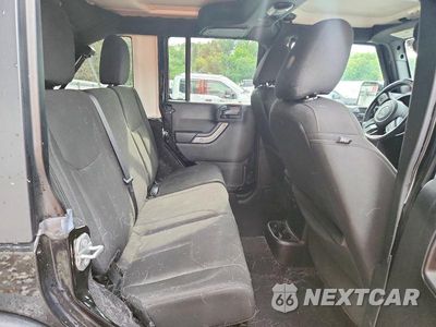 Zdjęcie 10 z 12 samochodu: 2017 JEEP WRANGLER UNLIMITED SPORT VIN:1C4HJWDG6HL715921 - miniatura