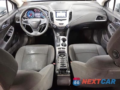 Zdjęcie 8 z 12 samochodu: 2017 CHEVROLET CRUZE LS VIN:1G1BC5SM0H7219095 - miniatura