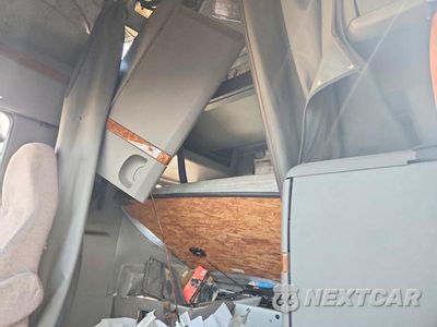 Zdjęcie 10 z 14 samochodu: 2022 INTERNATIONAL LT625 SEMI TRUCK VIN:3HSDZAPR8NN236242 - miniatura