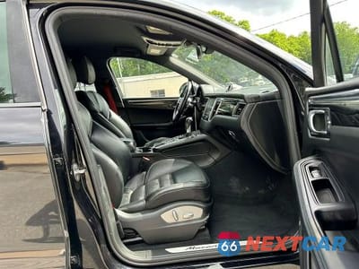 Zdjęcie 7 z 10 samochodu: 2017 PORSCHE MACAN GTS VIN:WP1AG2A56HLB55313 - miniatura