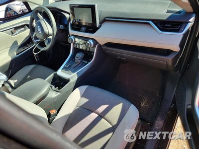 Zdjęcie 8 z 12 samochodu: 2025 TOYOTA RAV4 HYBRID XLE VIN:JTMRWRFV6SJ080902 - miniatura