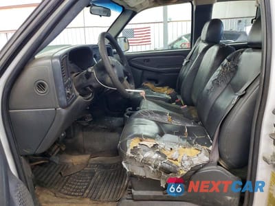 Zdjęcie 7 z 12 samochodu: 2007 CHEVROLET SILVERADO C2500 HEAVY DUTY VIN:1GBHC29U57E153132 - miniatura