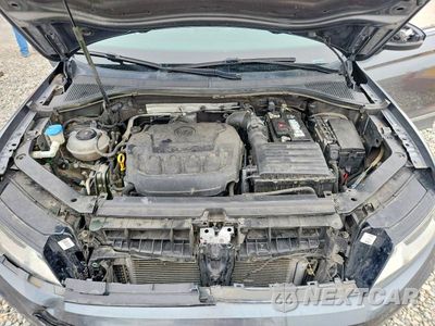 Zdjęcie 12 z 13 samochodu: 2018 VOLKSWAGEN TIGUAN SE VIN:3VV2B7AX5JM164111 - miniatura