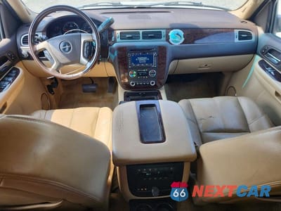 Zdjęcie 8 z 12 samochodu: 2008 GMC YUKON DENALI VIN:1GKFK63868J135258 - miniatura