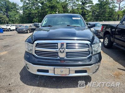 Piąte zdjęcie samochodu w środku: 2017 RAM 1500 SLT VIN:1C6RR6LG1HS682743 - miniatura