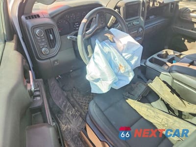 Zdjęcie 8 z 12 samochodu: 2024 CHEVROLET SILVERADO K1500 VIN:3GCUDAEDXRG144607 - miniatura