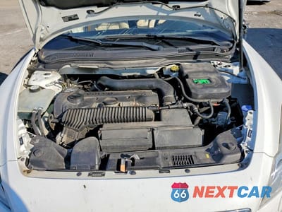 Zdjęcie 11 z 12 samochodu: 2013 VOLVO C70 T5 VIN:YV1672MC9DJ139334 - miniatura