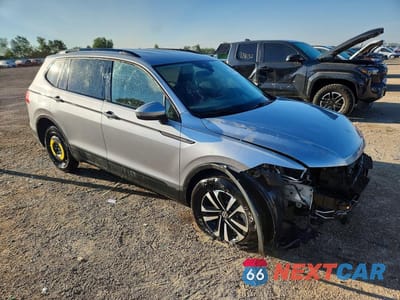 Czwarte zdjęcie samochodu z boku: 2024 VOLKSWAGEN TIGUAN S VIN:3VVFB7AX1RM107546 - miniatura