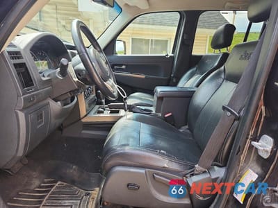 Zdjęcie 7 z 13 samochodu: 2012 JEEP LIBERTY JET VIN:1C4PJMFK3CW100445 - miniatura