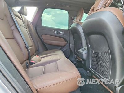 Zdjęcie 11 z 13 samochodu: 2021 VOLVO XC60 T5 MOMENTUM VIN:YV4102RK8M1793730 - miniatura