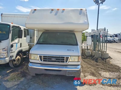 Piąte zdjęcie samochodu w środku: 2003 FORD E450 RV VIN:1FDXE45S93HA18757 - miniatura