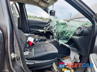 Zdjęcie 7 z 12 samochodu: 2020 NISSAN KICKS SV VIN:3N1CP5CV7LL567944 - miniatura