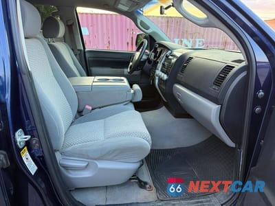 Piąte zdjęcie samochodu w środku: 2007 TOYOTA TUNDRA CREWMAX SR5 VIN:5TBDV54167S462078 - miniatura