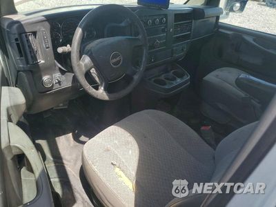 Zdjęcie 8 z 13 samochodu: 2015 GMC SAVANA CUTAWAY G3500 VIN:1GD373CG3F1131442 - miniatura