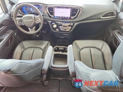 Zdjęcie 8 z 13 samochodu: 2025 CHRYSLER PACIFICA SELECT VIN:2C4RC1BGXSR532525 - miniatura