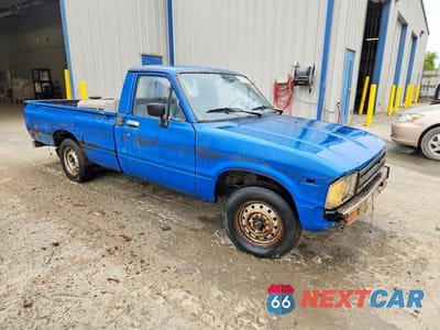 Czwarte zdjęcie samochodu z boku: 1982 TOYOTA PICKUP / CAB CHASSIS 1/2 TON DLX VIN:JT4RN44DXC0089576 - miniatura