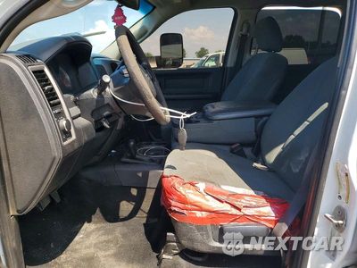 Zdjęcie 7 z 13 samochodu: 2016 RAM 3500 ST VIN:3C63RRGL5GG353600 - miniatura