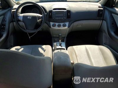 Zdjęcie 8 z 12 samochodu: 2009 HYUNDAI ELANTRA GLS VIN:KMHDU46DX9U824256 - miniatura