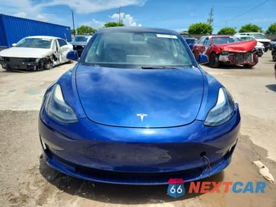 Piąte zdjęcie samochodu w środku: 2023 TESLA MODEL 3 VIN:5YJ3E1EA5PF433931 - miniatura