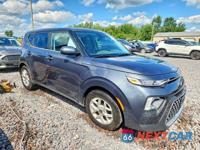 Czwarte zdjęcie samochodu z boku: 2022 KIA SOUL LX VIN:KNDJ23AU6N7824603 - miniatura