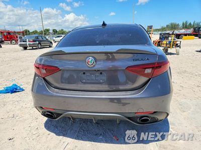 Zdjęcie 6 z 12 samochodu: 2020 ALFA ROMEO GIULIA TI VIN:ZARFAMBN8L7624606 - miniatura