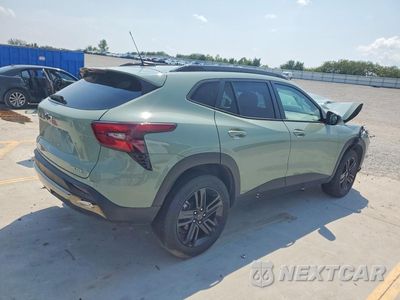 Trzecie zdjęcie samochodu z tyłu: 2025 CHEVROLET TRAX ACTIV VIN:KL77LKEP1SC297169 - miniatura