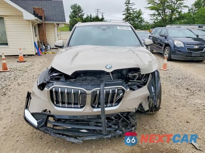 Piąte zdjęcie samochodu w środku: 2026 BMW X1 XDRIVE28I VIN:WBX73EF06T5480937 - miniatura