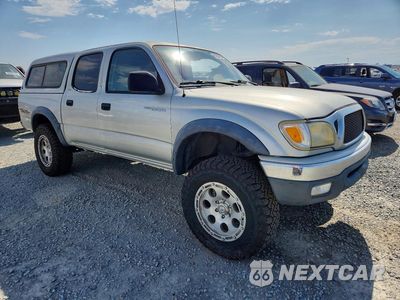 Czwarte zdjęcie samochodu z boku: 2002 TOYOTA TACOMA DOUBLE CAB PRERUNNER VIN:5TEGN92N72Z107238 - miniatura