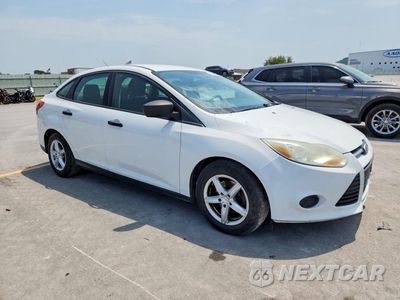Czwarte zdjęcie samochodu z boku: 2013 FORD FOCUS S VIN:1FADP3E28DL200269 - miniatura