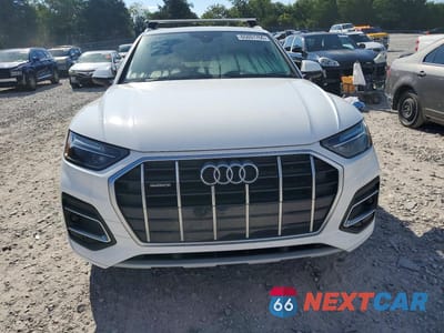 Piąte zdjęcie samochodu w środku: 2021 AUDI Q5 PREMIUM VIN:WA1AAAFY0M2023755 - miniatura