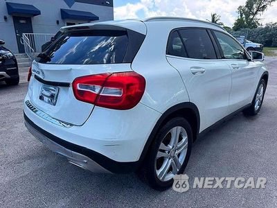 Trzecie zdjęcie samochodu z tyłu: 2017 MERCEDES-BENZ GLA 250 VIN:WDCTG4EB2HJ346674 - miniatura