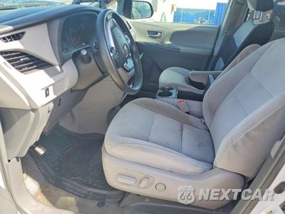 Zdjęcie 7 z 12 samochodu: 2015 TOYOTA SIENNA LE VIN:5TDKK3DC4FS604133 - miniatura