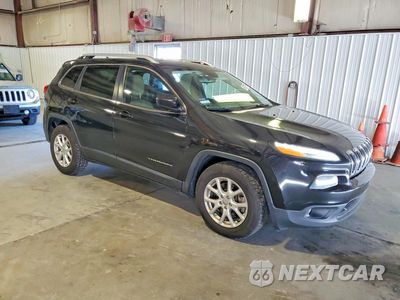 Czwarte zdjęcie samochodu z boku: 2015 JEEP CHEROKEE LATITUDE VIN:1C4PJLCS1FW782373 - miniatura