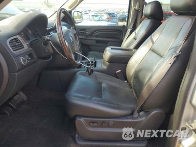 Zdjęcie 7 z 13 samochodu: 2013 GMC YUKON XL DENALI VIN:1GKS2MEF4DR166034 - miniatura