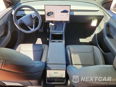 Zdjęcie 8 z 13 samochodu: 2026 TESLA MODEL Y VIN:7SAYGDEE8TF677106 - miniatura