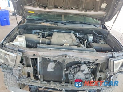 Zdjęcie 11 z 12 samochodu: 2018 TOYOTA SEQUOIA TRD SPORT VIN:5TDBY5G11JS158651 - miniatura
