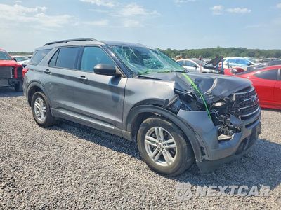 Czwarte zdjęcie samochodu z boku: 2022 FORD EXPLORER XLT VIN:1FMSK8DH5NGC44450 - miniatura