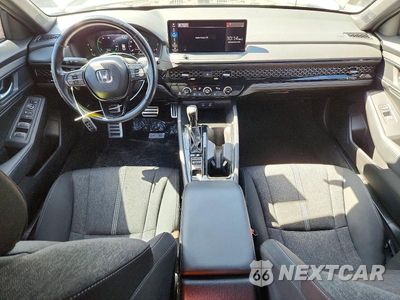 Zdjęcie 8 z 12 samochodu: 2024 HONDA ACCORD HYBRID SPORT VIN:1HGCY2F51RA090255 - miniatura
