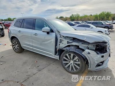 Czwarte zdjęcie samochodu z boku: 2024 VOLVO XC90 PLUS VIN:YV4062PE0R1200750 - miniatura
