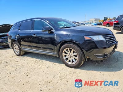 Czwarte zdjęcie samochodu z boku: 2018 LINCOLN MKT VIN:2LMHJ5NK0JBL01942 - miniatura