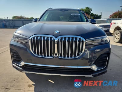 Piąte zdjęcie samochodu w środku: 2020 BMW X7 XDRIVE40I VIN:5UXCW2C00L9B71495 - miniatura