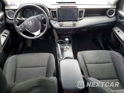 Zdjęcie 8 z 12 samochodu: 2016 TOYOTA RAV4 HV XLE VIN:JTMRJREV5GD001032 - miniatura