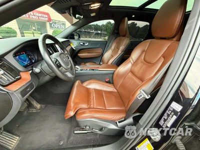 Zdjęcie 12 z 14 samochodu: 2024 VOLVO XC60 ULTIMATE VIN:YV4L12RM5R1801281 - miniatura