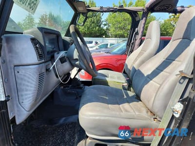 Zdjęcie 7 z 13 samochodu: 1997 JEEP WRANGLER / TJ SE VIN:1J4FY29P3VP471356 - miniatura
