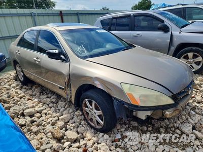 Zdjęcie 6 z 21 samochodu: 2004 HONDA ACCORD EX VIN:1HGCM66514A024302 - miniatura