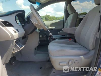 Zdjęcie 7 z 13 samochodu: 2014 TOYOTA SIENNA LE VIN:5TDKK3DC2ES521511 - miniatura