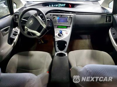 Zdjęcie 8 z 13 samochodu: 2015 TOYOTA PRIUS THREE VIN:JTDKN3DU2F1905268 - miniatura