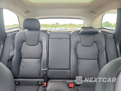 Zdjęcie 10 z 14 samochodu: 2025 VOLVO XC60 PLUS VIN:YV4M12RC0S1086685 - miniatura