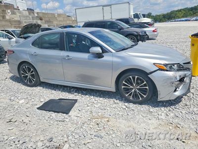 Czwarte zdjęcie samochodu z boku: 2018 TOYOTA CAMRY SE VIN:4T1B11HK1JU648468 - miniatura