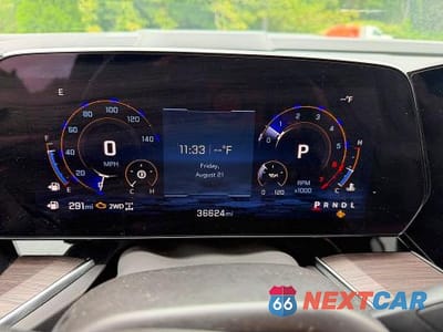 Zdjęcie 12 z 14 samochodu: 2025 CHEVROLET SUBURBAN K1500 Z71 VIN:1GNS6DRDXSR318590 - miniatura
